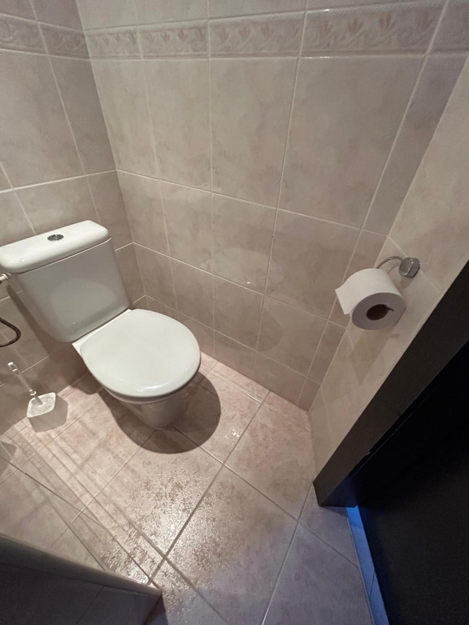 Dunajská Streda Apartman Rose מראה חיצוני תמונה